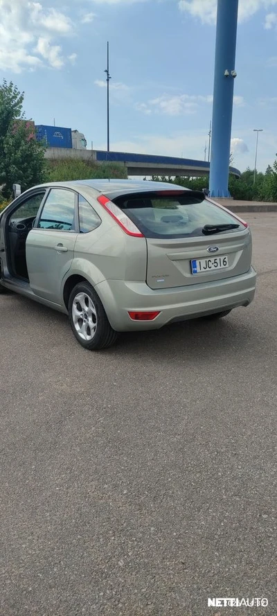 Ford Focus 1,6 100hv Trend M5 5-ovinen 2009, kuva 2/9