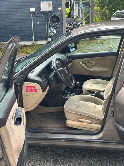 Peugeot 406 SR 2.0 1997, photo 6/15