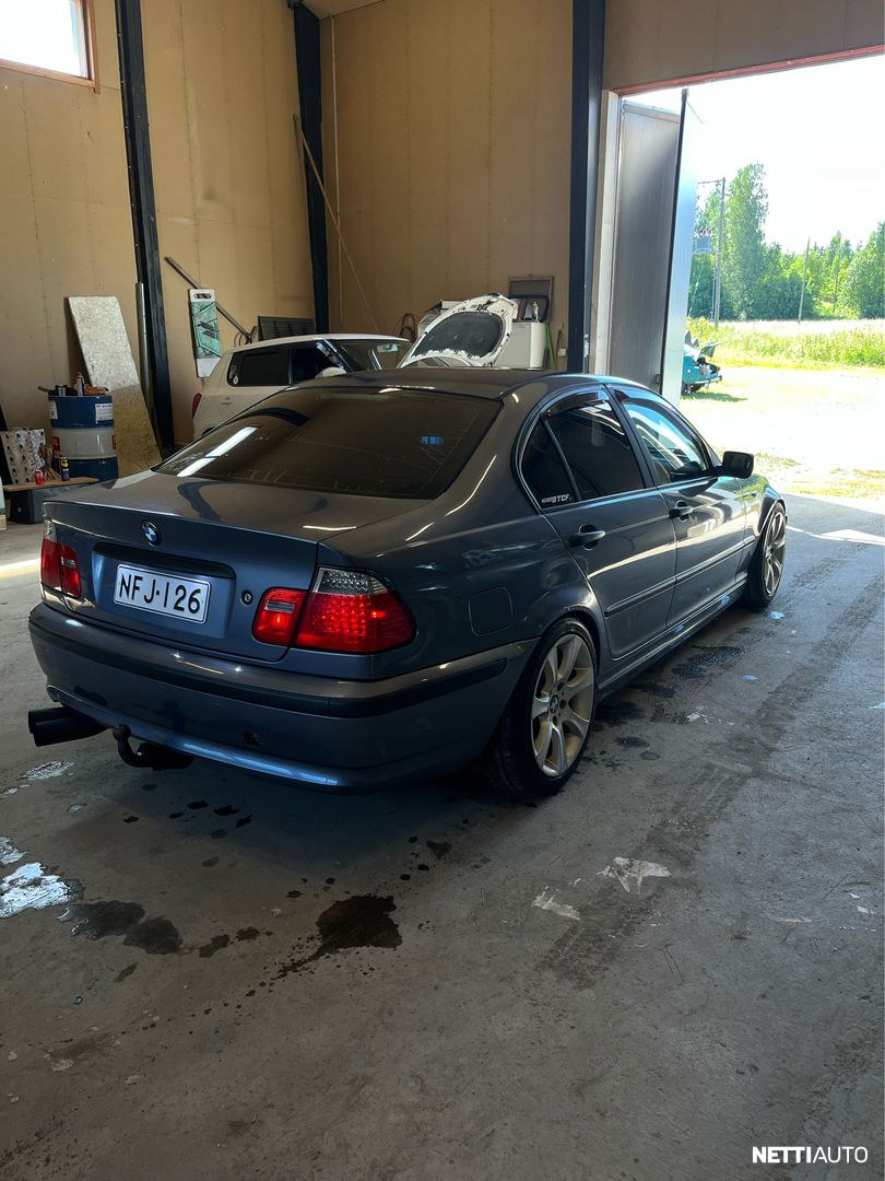 BMW 320