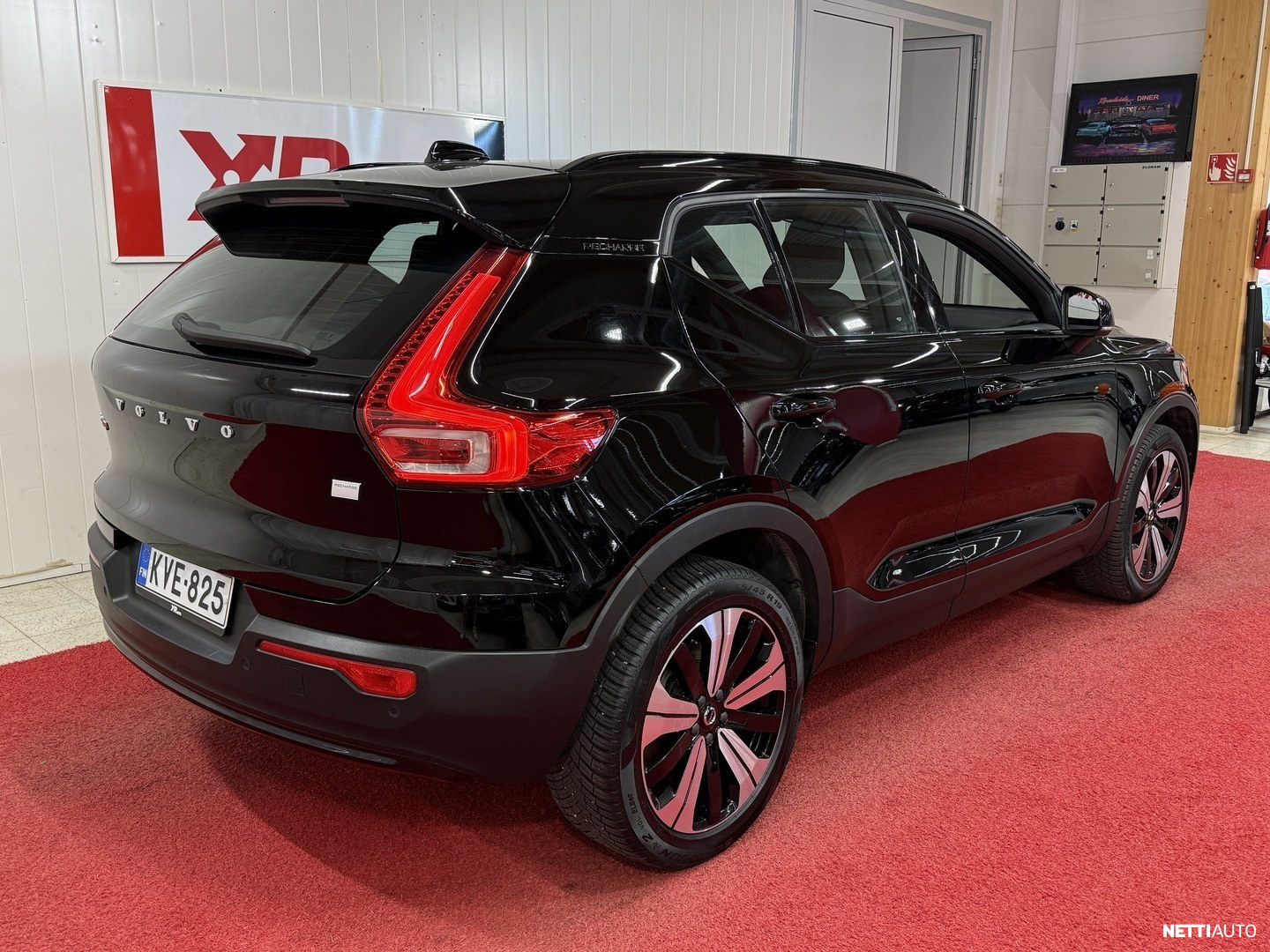 Volvo XC40 2023, photo 3/21