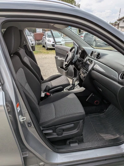 Suzuki Vitara 1.6i alla grip 4-veto 2017, photo 7/9