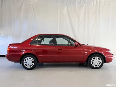 Toyota Corolla 1,6 VVT-i Linea Terra 4d 2000, photo 2/15