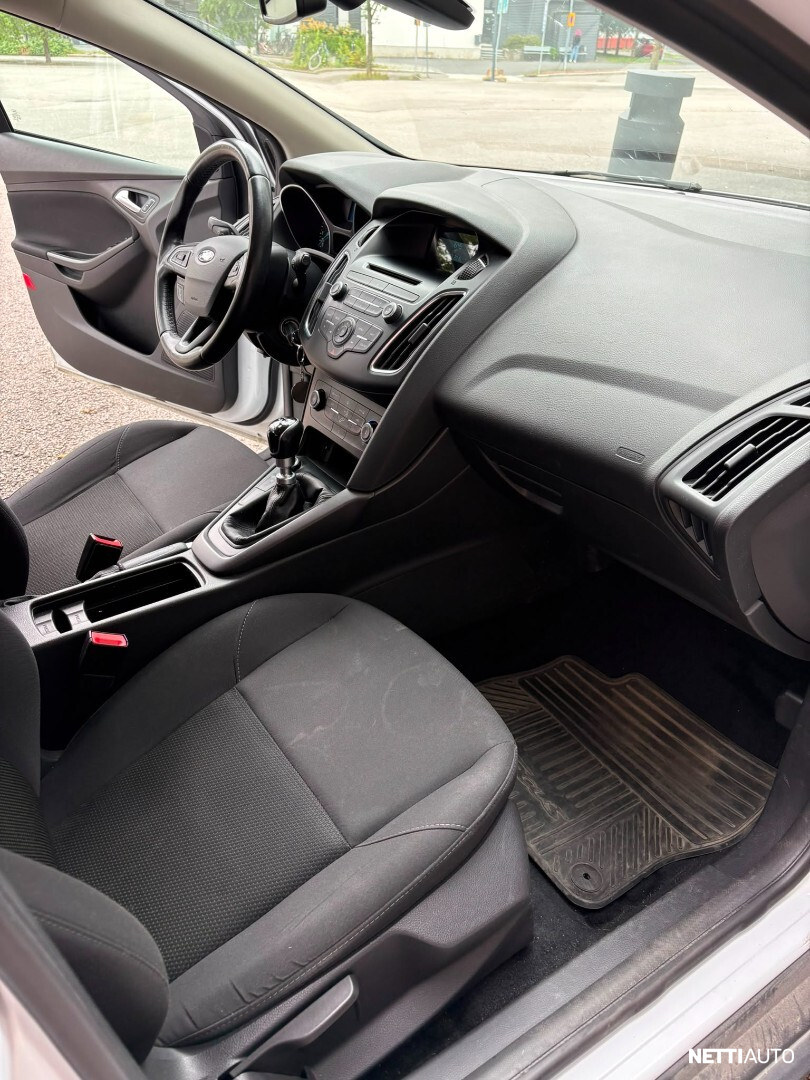 Ford Focus 2015, photo 5/15