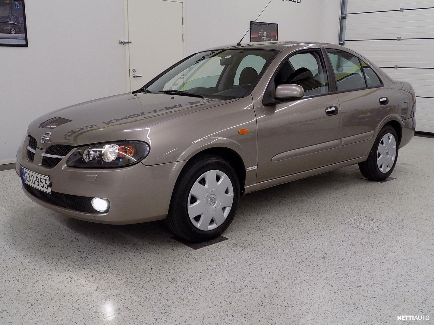 Nissan Almera