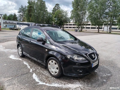 Seat Altea XL 1,9 TDI DPF DSG 2008, kuva 1/6