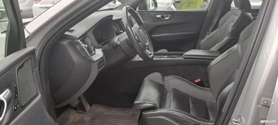 Volvo XC60 2023, photo 2/4