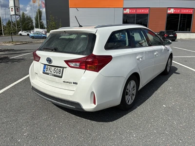 Toyota Auris 2015, kuva 4/6