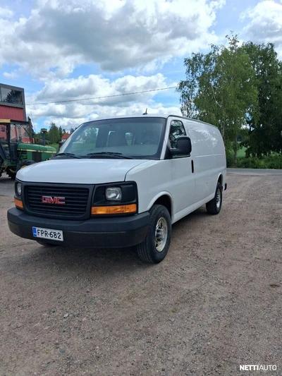 GMC Savana 2015, photo 1/11