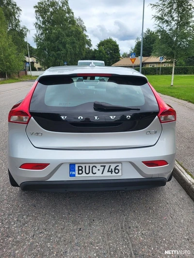 Volvo V40 2017, photo 7/15
