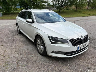 Skoda Superb Combi 2,0 TDI 150 Ambition 2015, kuva 3/15