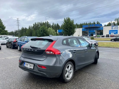 Volvo V40 D2 Kinetic 2013, kuva 3/6