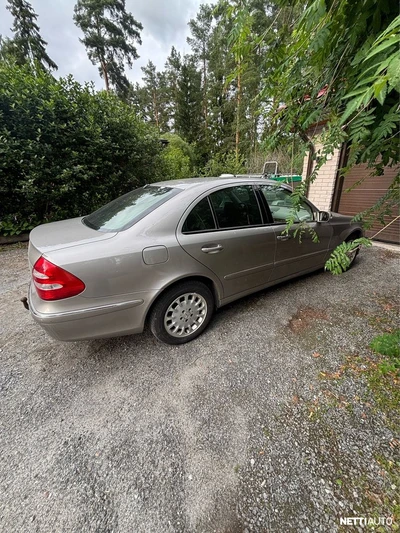 Mercedes-Benz E 2005, photo 6/14