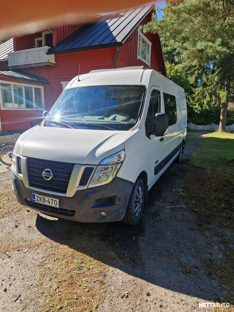 Nissan NV400
