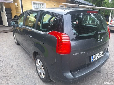 Peugeot 5008 2010, photo 5/6