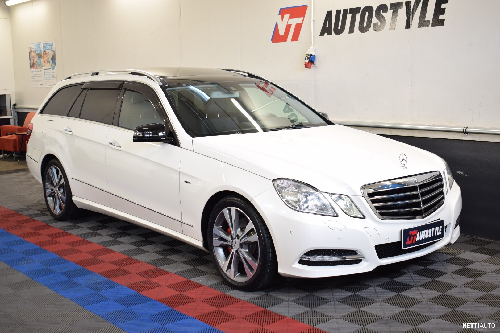 Mercedes-Benz E