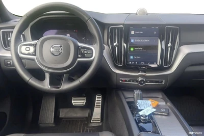 Volvo XC60 2022, photo 3/9