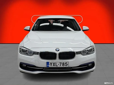 BMW 330 2018, photo 3/29