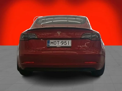 Tesla Model 3 Performance 2021, kuva 7/8