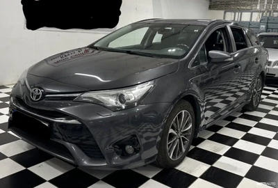Toyota Avensis 2016, kuva 1/12