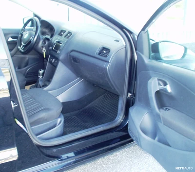 Volkswagen Polo 2017, photo 6/12