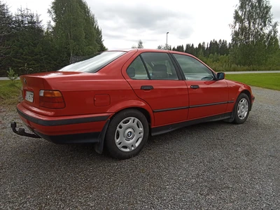 BMW 316 i 1,6 4d 1997, kuva 2/10