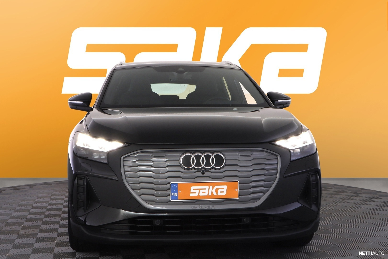Audi Q4 e-tron 2022, photo 2/28