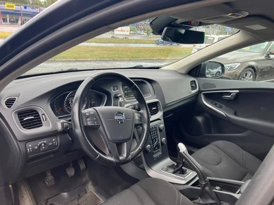 Volvo V40 D2 Kinetic 2013, kuva 5/6