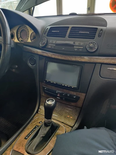 Mercedes-Benz E CDI 2008, kuva 2/2