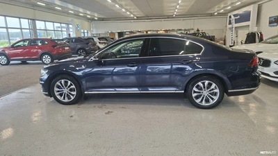 Volkswagen Passat 2016, photo 3/16