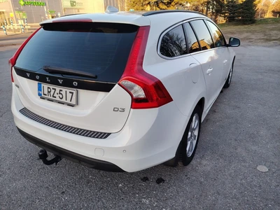 Volvo V60 D3 Momentum aut 2013, kuva 2/19