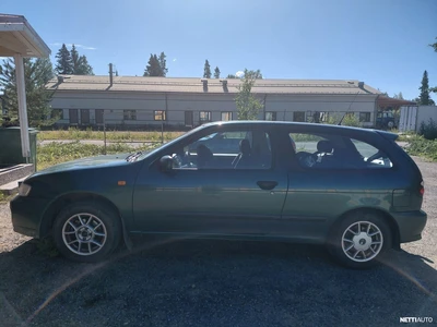 Nissan Almera 1,6 SR Hatchback 2000, photo 6/7