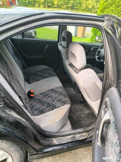 Nissan Primera 2.0 sri 1999, kuva 6/8