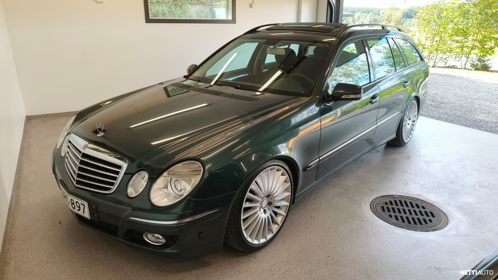 Mercedes-Benz E