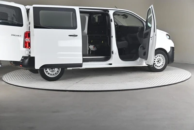 Toyota Proace L1 2,0 D 120 Automaatti 2021, kuva 6/10