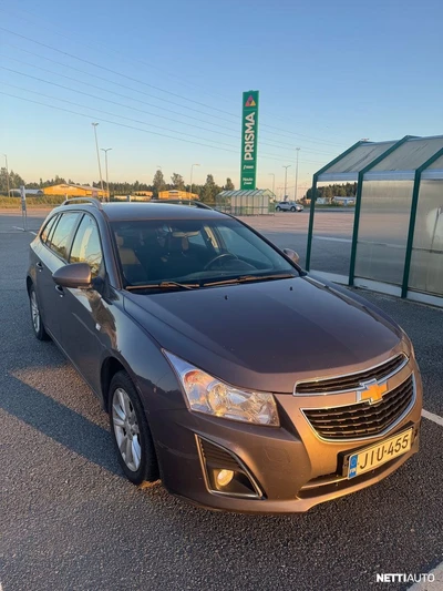 Chevrolet Cruze SW LT 1,4T 103kW MT6 2013, photo 2/19