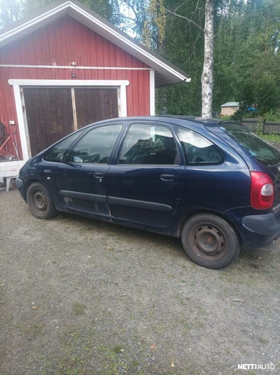 Citroen Xsara Picasso 2003, photo 2/4