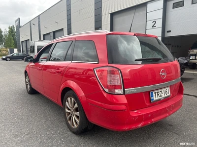 Opel Astra 2010, kuva 6/10