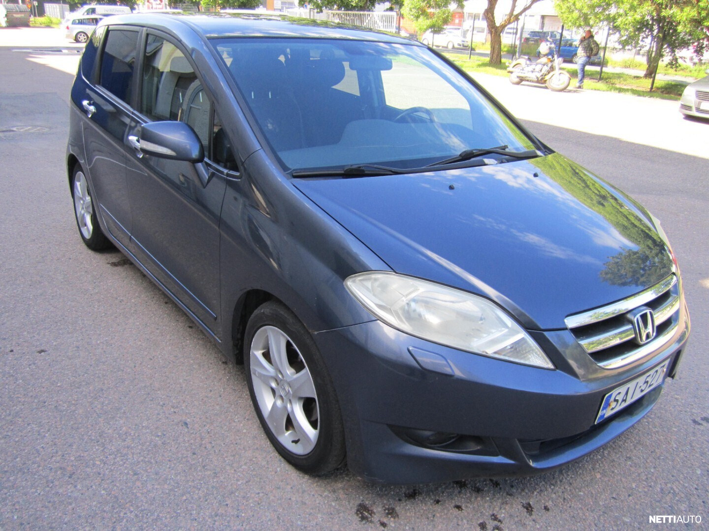 Honda FR-V