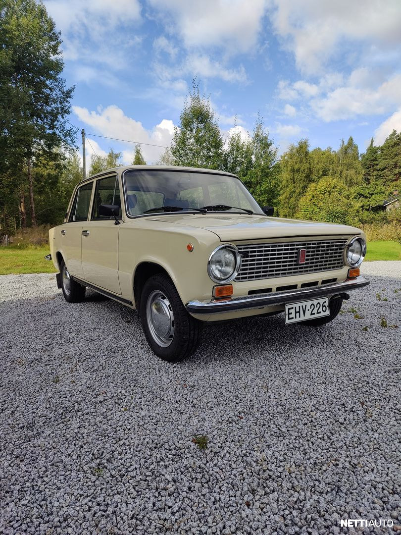 Lada 1200