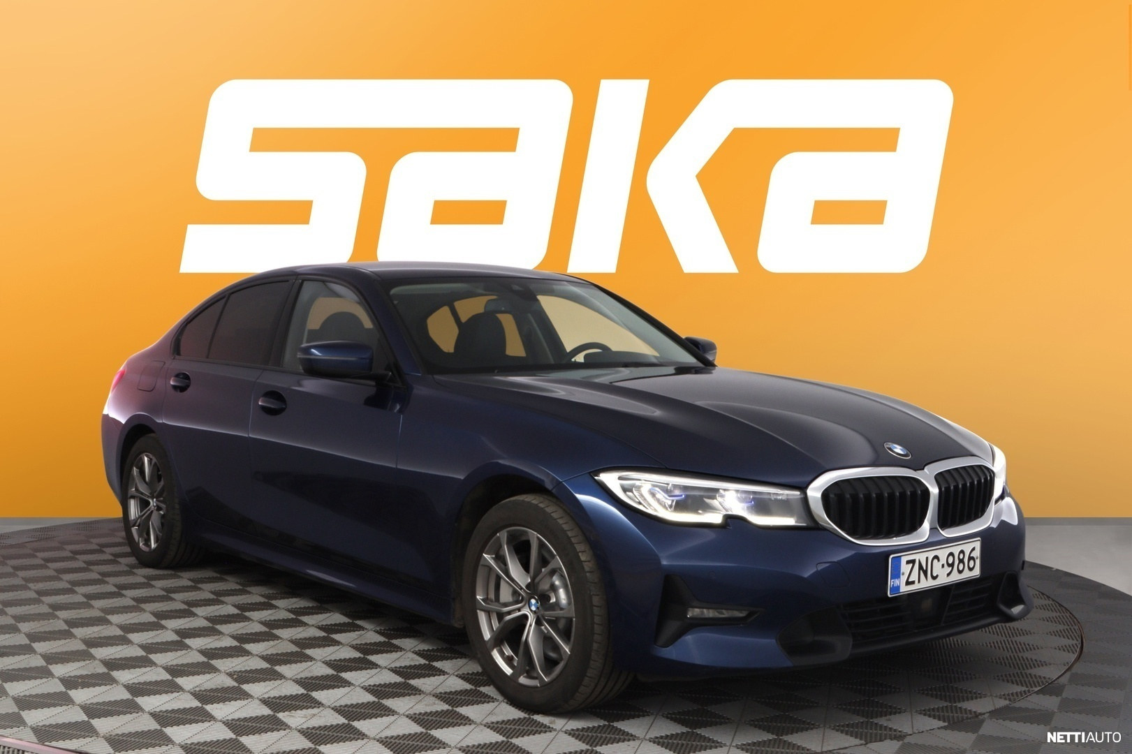 BMW 330