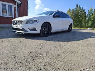 Volvo V60 2014, kuva 4/13