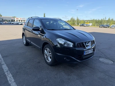 Nissan Qashqai+2 2011, kuva 1/3