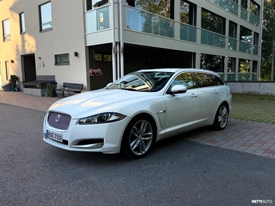Jaguar XF 2.2d Sportbrake 2014, photo 1/10