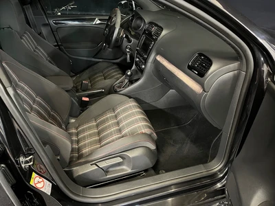 Volkswagen Golf 2010, photo 7/8