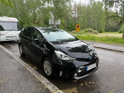 Toyota Prius+ Active 2019, photo 2/16
