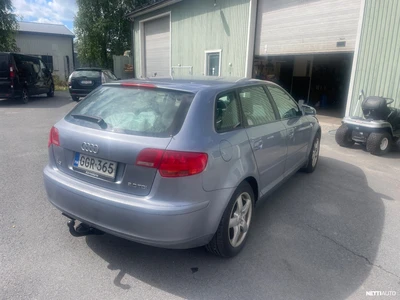 Audi A3 CC Attraction 2,0 TDI 103 kW 2006, photo 4/9
