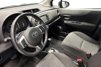 Toyota Yaris 2014, photo 6/10