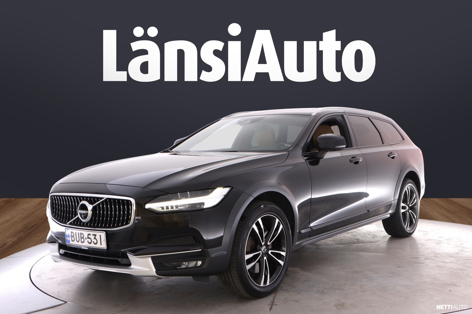 Volvo V90 Cross Country
