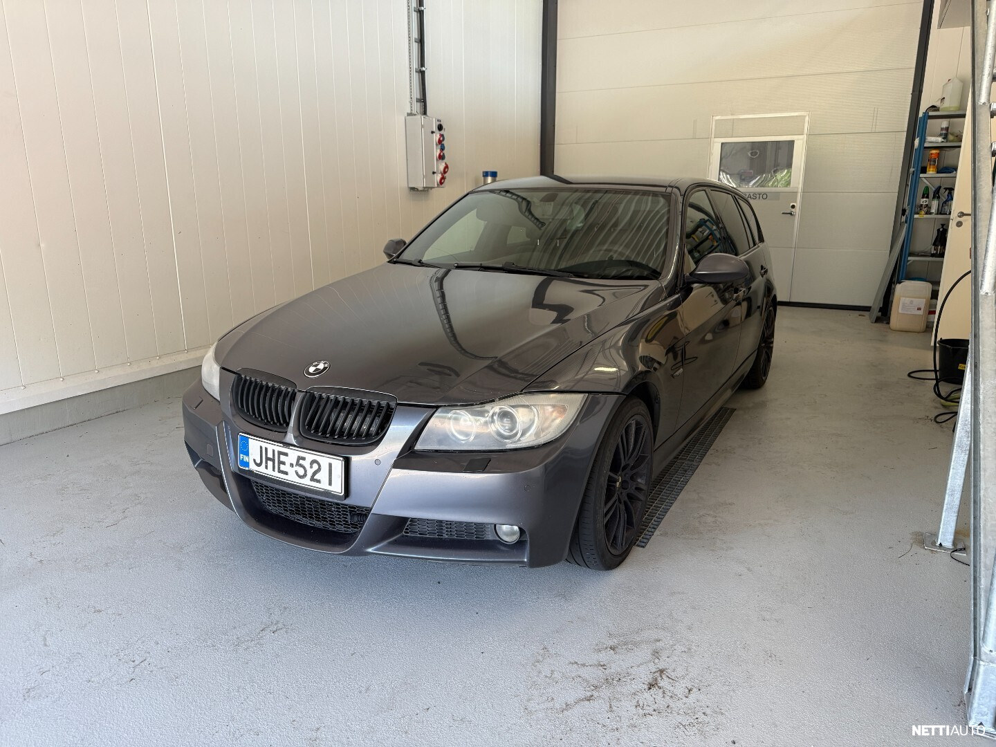 BMW 335