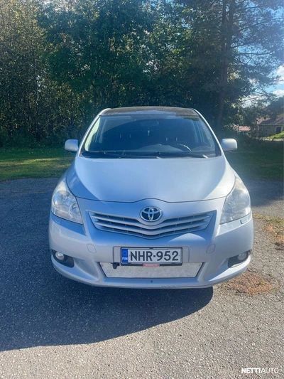 Toyota Verso 1,6 Valvematic Sol Edition 2010, photo 3/11